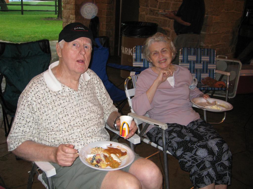 2008 Picnic (15).jpg