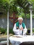 PrayerGardenNoonMass_05.jpg