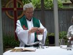 PrayerGardenNoonMass_10.jpg